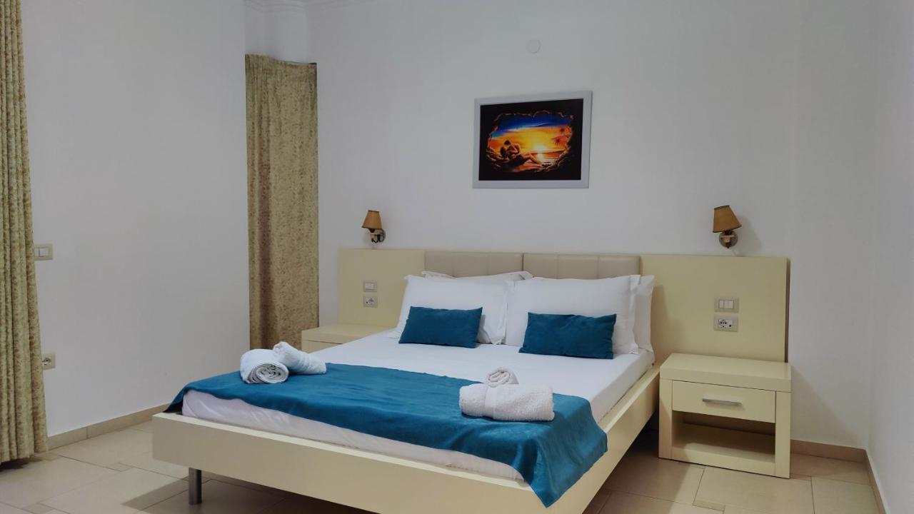 B&G Holiday Sarandë Exterior foto
