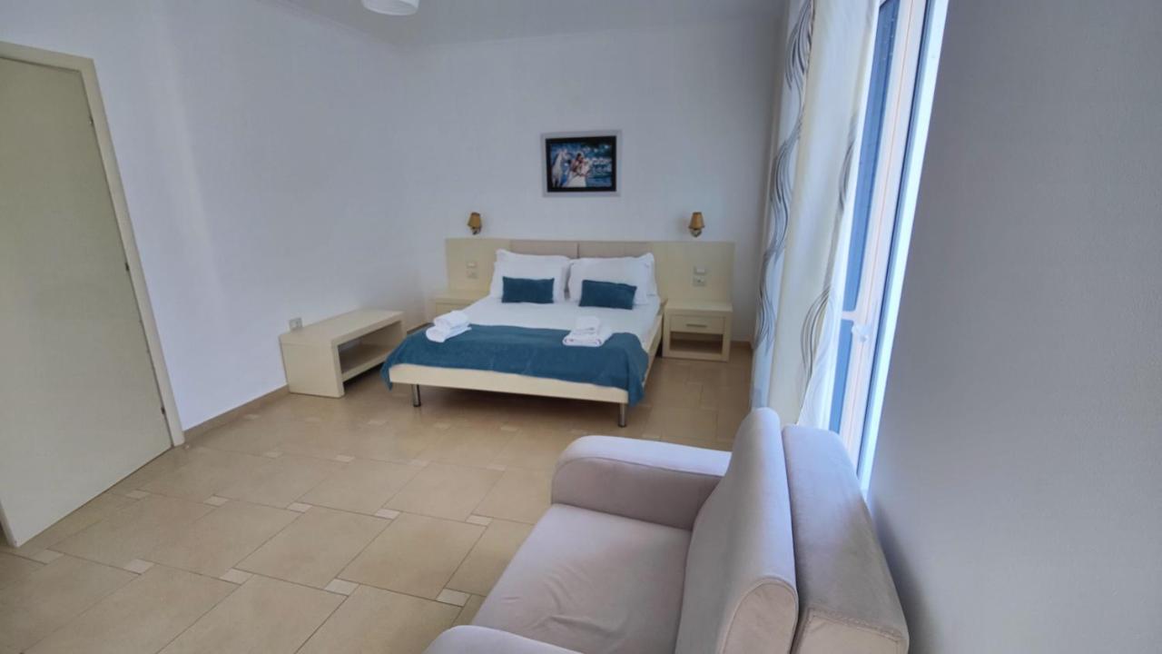 B&G Holiday Sarandë Exterior foto