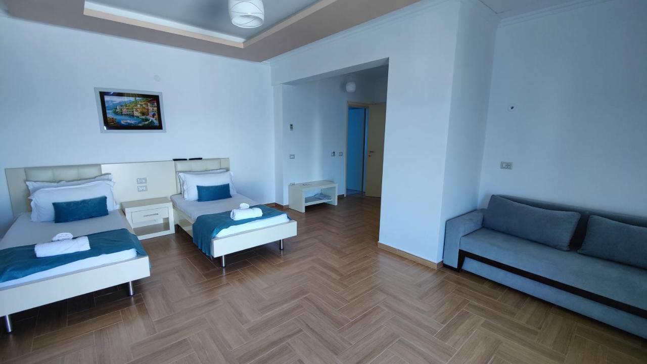 B&G Holiday Sarandë Exterior foto