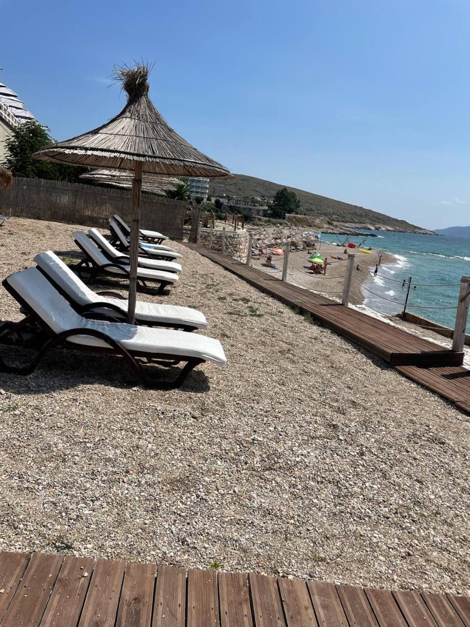 B&G Holiday Sarandë Exterior foto