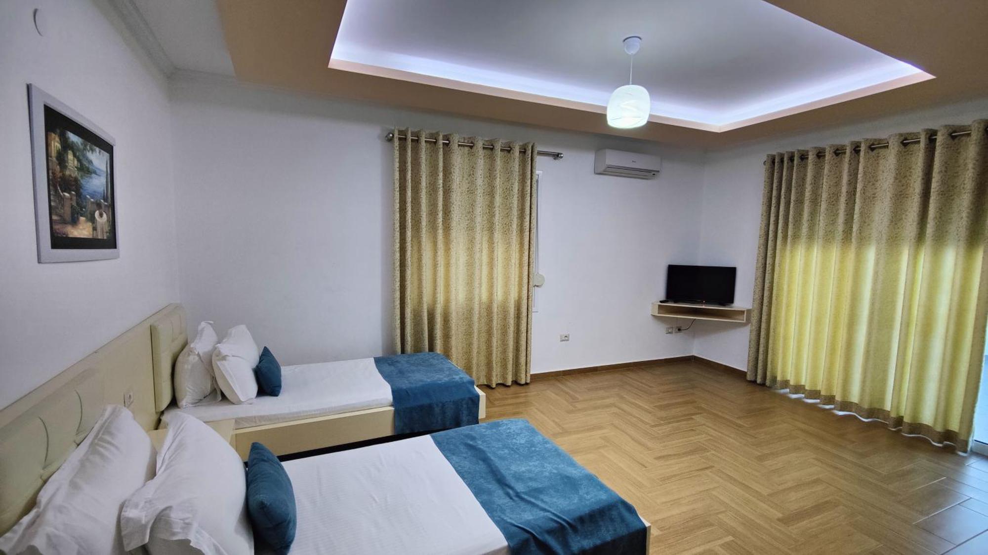 B&G Holiday Sarandë Exterior foto