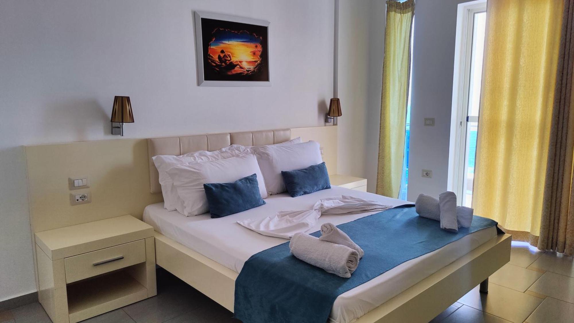 B&G Holiday Sarandë Exterior foto